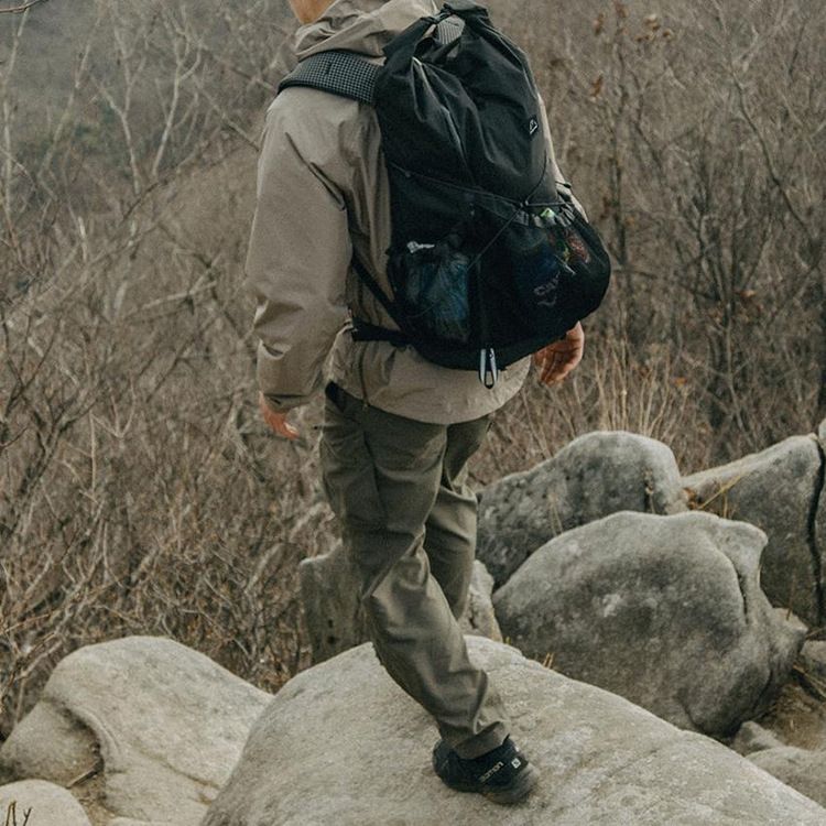 户外轻量化登山包徒步旅行防水双肩包爬山露营超轻便多功能后背包 商品说明图