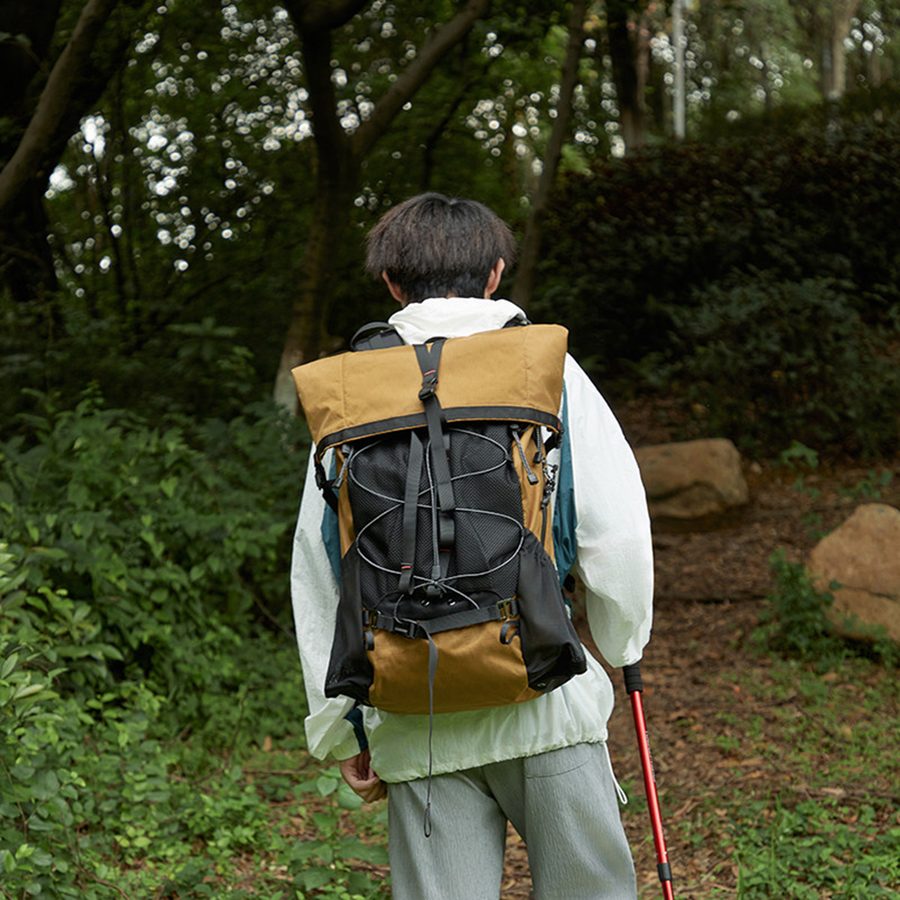 户外徒步登山包多功能轻量化防泼水大容量双肩包爬山露营旅行背包 细节图 5